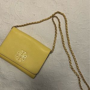 Tory Burch Britten wallet on chain